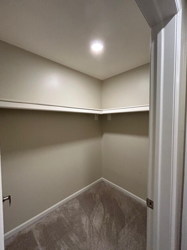 Building Photo - 4035 Cornerstone Dr