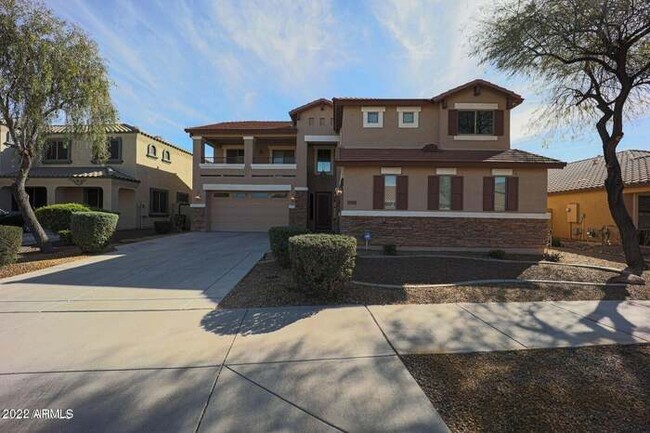 Building Photo - BEAUTIFUL SURPRISE HOME