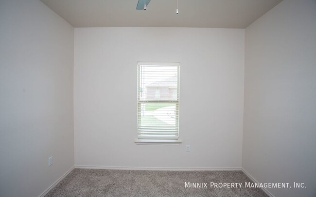 Building Photo - 2608 136th St