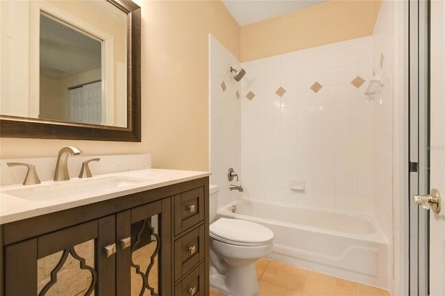 Building Photo - 1879 Sunset Dr