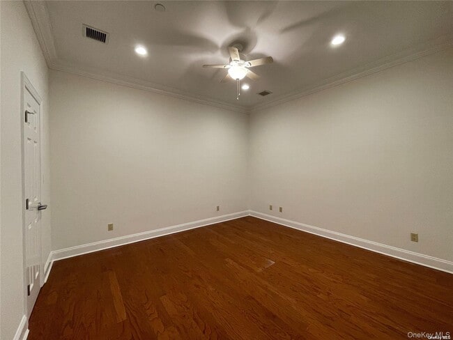 Building Photo - 328A Main St