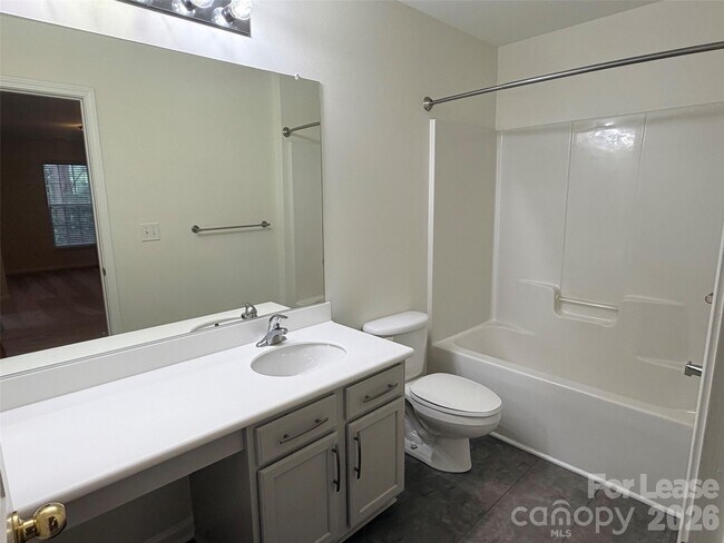 Building Photo - 123 Kase Ct