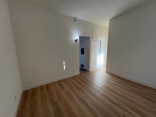 Building Photo - 11333 Venice Blvd