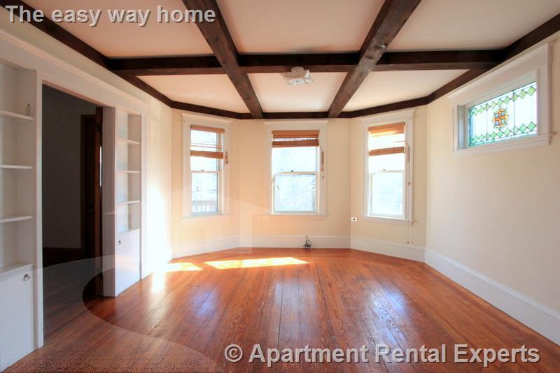 Building Photo - 92 Rogers Ave