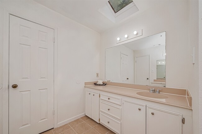 Building Photo - 3103 Ashford Arbor Dr