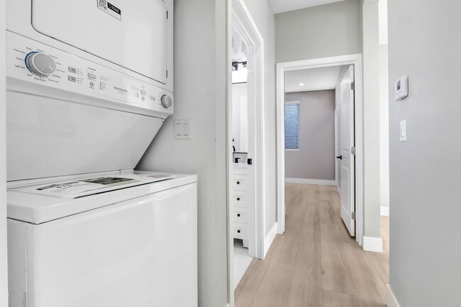 Building Photo - 10261 Tudor Ave