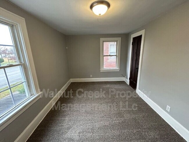 Building Photo - 3235 Grove Ave