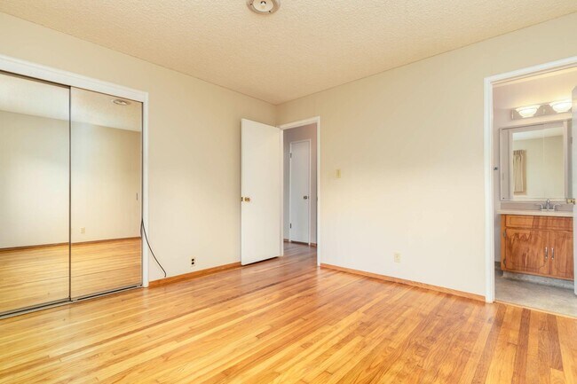 Building Photo - 2315 Hoytt Ct