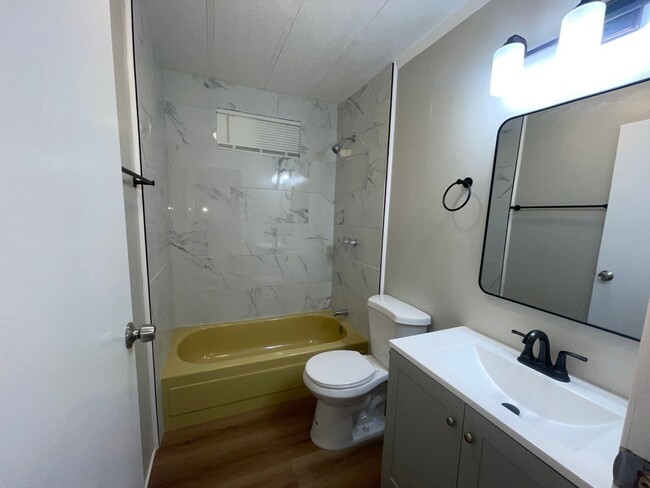Building Photo - 43676 Brendan Ct