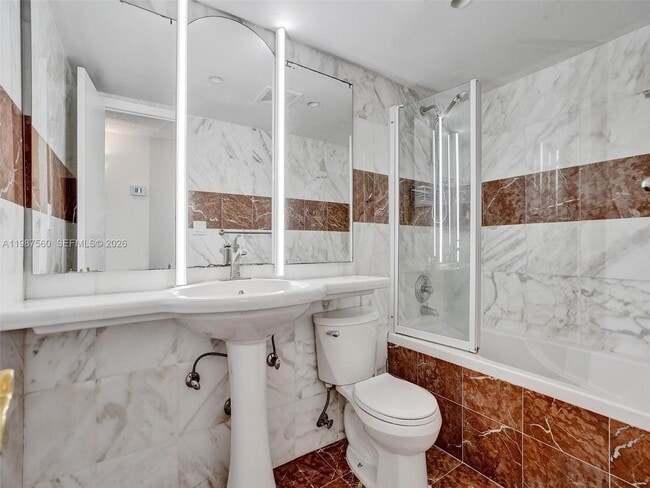 Building Photo - 1400 S Ocean Dr