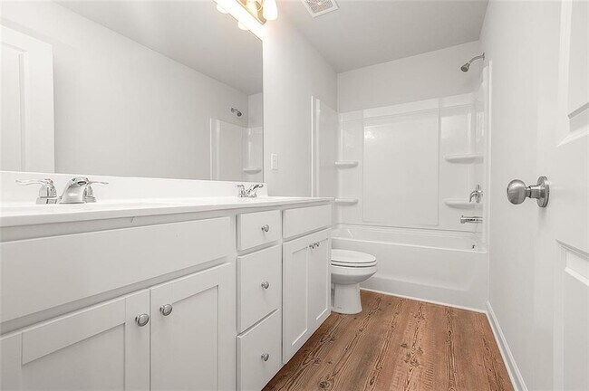 Building Photo - 410 Pt Pl Dr