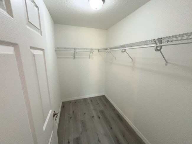 Building Photo - 3099 W Viking Ln