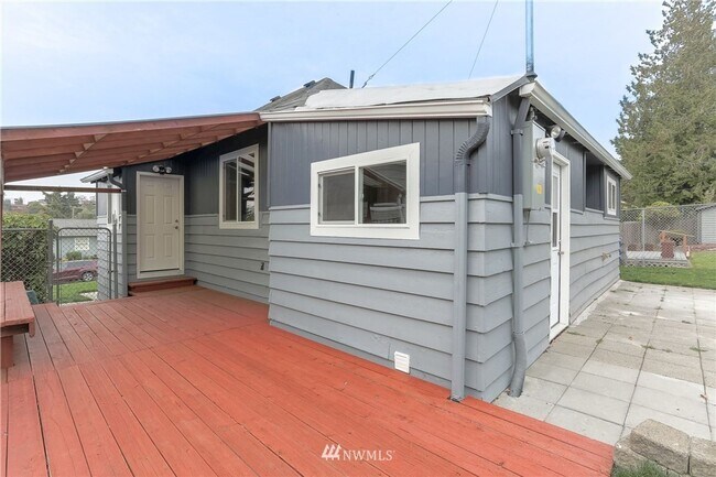 Building Photo - 4722 47th Ave SW