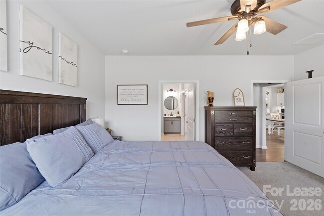 Building Photo - 116 Camdenbrush Trl