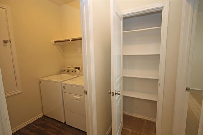 Building Photo - 4415 Iron Horse Dr