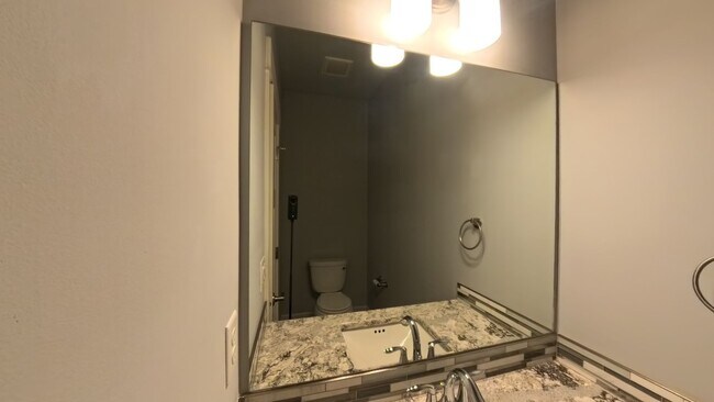Building Photo - 6892 Baudelaire