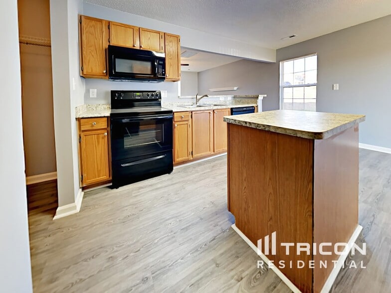 Building Photo - 9612 Aventide Ln