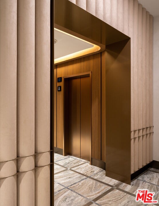 Building Photo - 525 Olive St