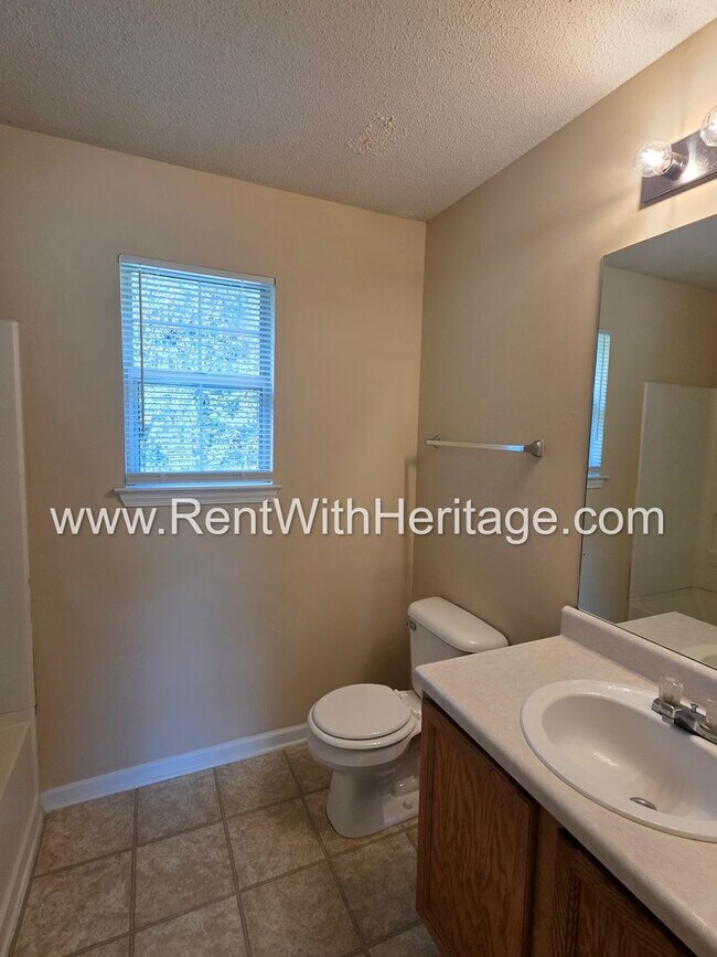 Building Photo - 6535 Manor Creek Dr