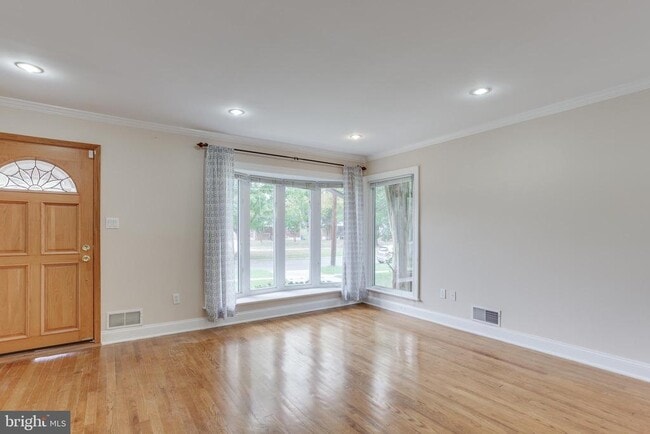 Building Photo - 12909 Grenoble Dr