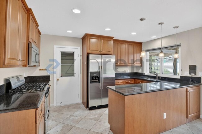 Building Photo - 13333 Rollin Glen Rd