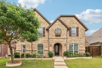 Building Photo - 5625 Kerry Dr