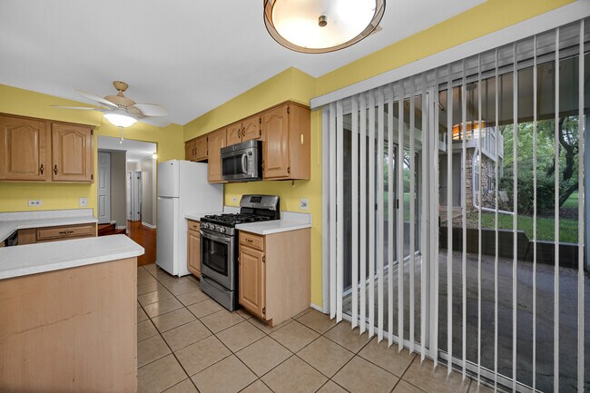 Building Photo - 1401 Wentworth Ct