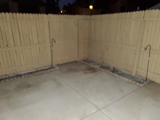 Building Photo - 4601 N 102nd Ave