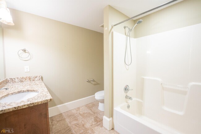 Building Photo - 315 N Main St