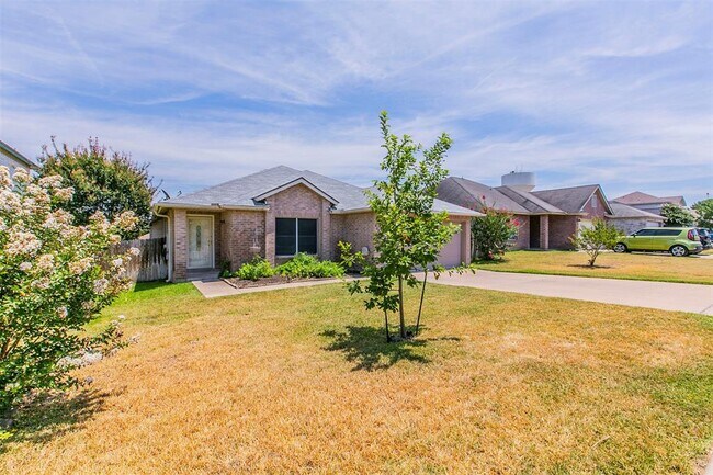 Building Photo - 2645 Andres Way