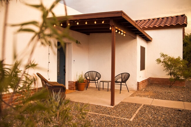 Building Photo - 1314 S 8th Ave