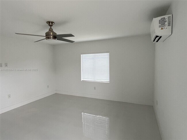 Building Photo - 29905 SW 149th Ct