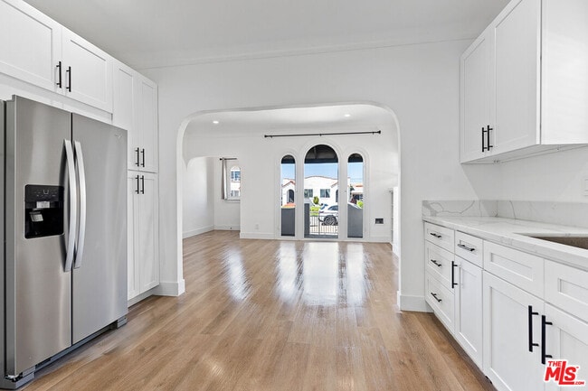 Building Photo - 2832 12th Ave