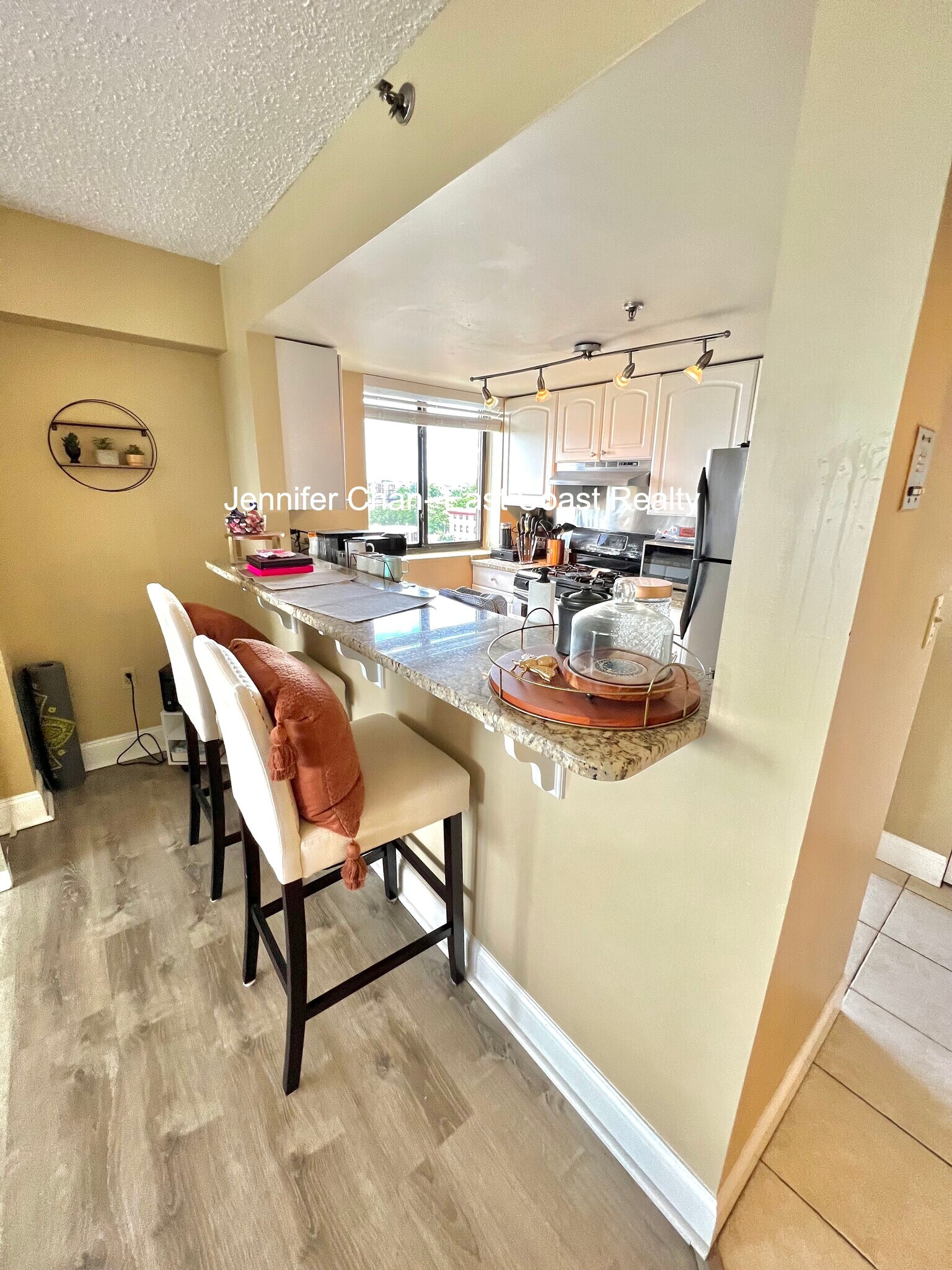 Building Photo - 15 North Beacon St