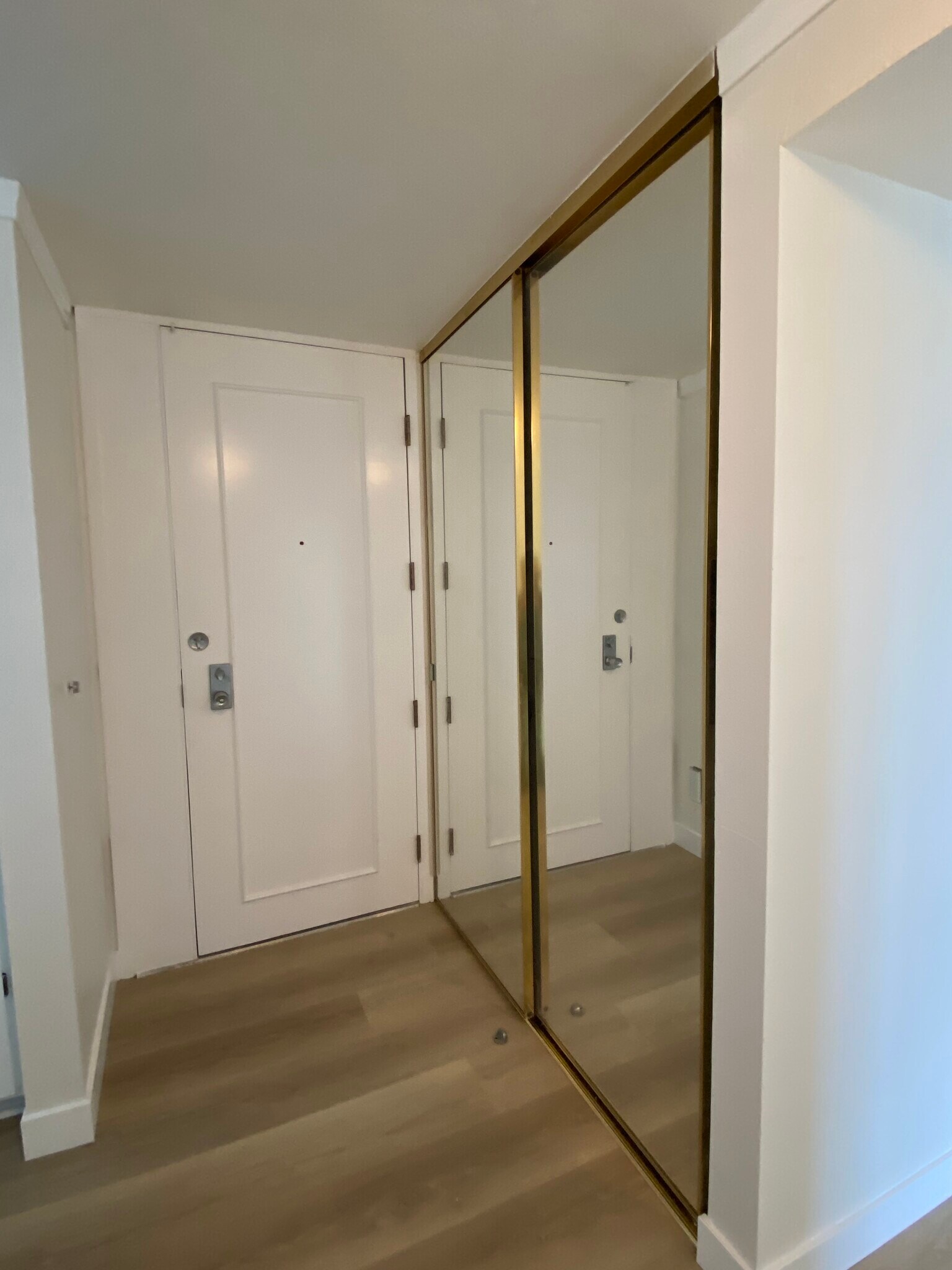Large hall closet - 5340 Broadway Ter