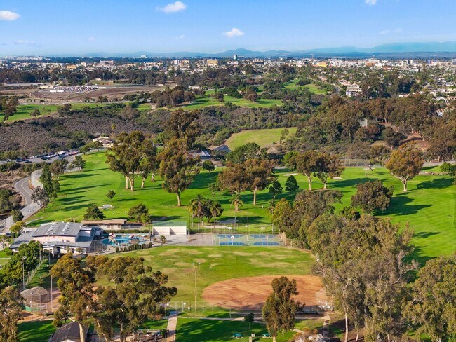 Building Photo - 2735 Broadway-4