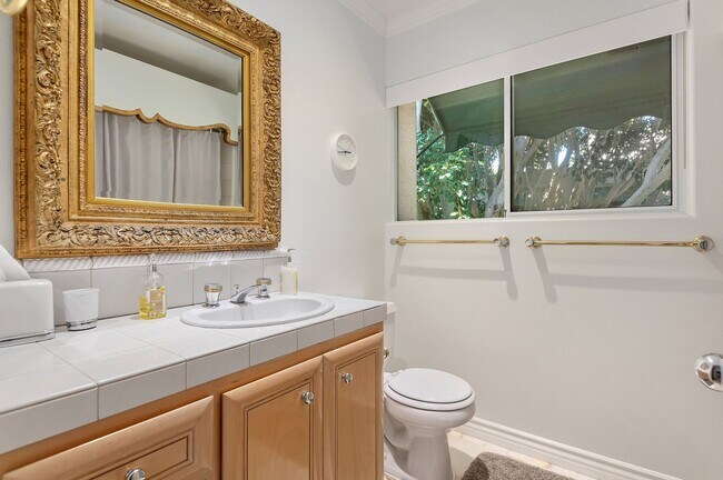 Building Photo - RARELY offered! Top floor three bedroom 2.5 bath El Escorial condo, fully furnished at East Beach.