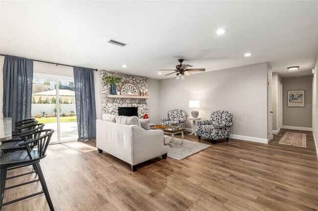 Building Photo - 4530 SE 14th St