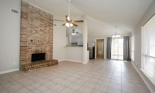 Building Photo - 22317 Tree House Ln