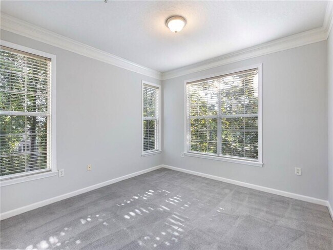 Building Photo - 5207 Westchester Ridge NE