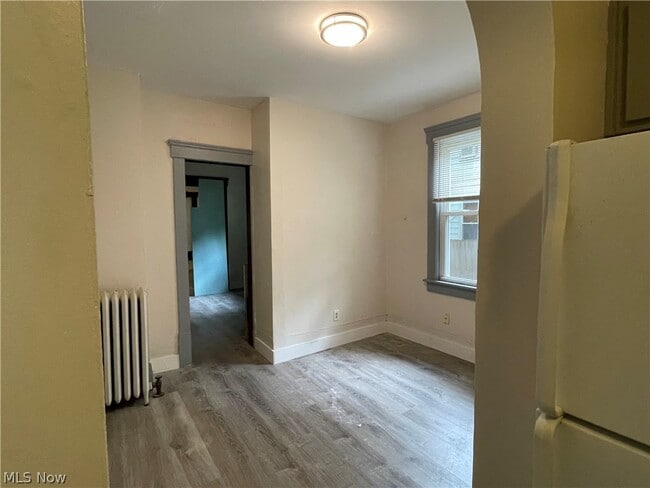 Building Photo - 84 Rhodes Ave