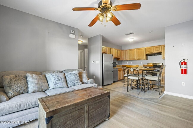 Building Photo - 1228 Morning Glory Dr