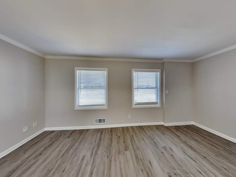 Building Photo - 334 Dartmouth Dr SW