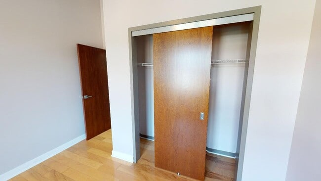 Building Photo - 769 N High St