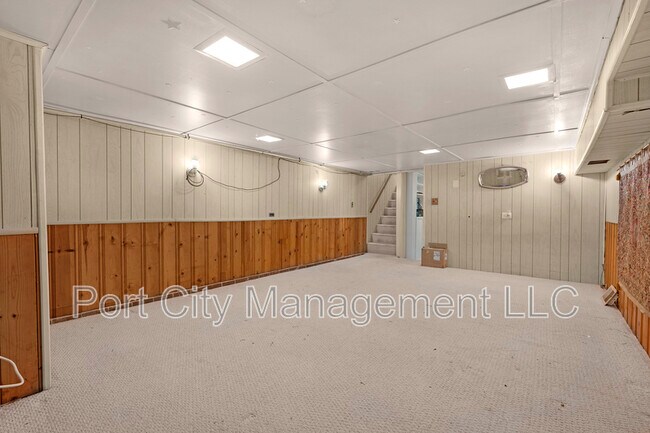 Building Photo - 114 N Highland Ave