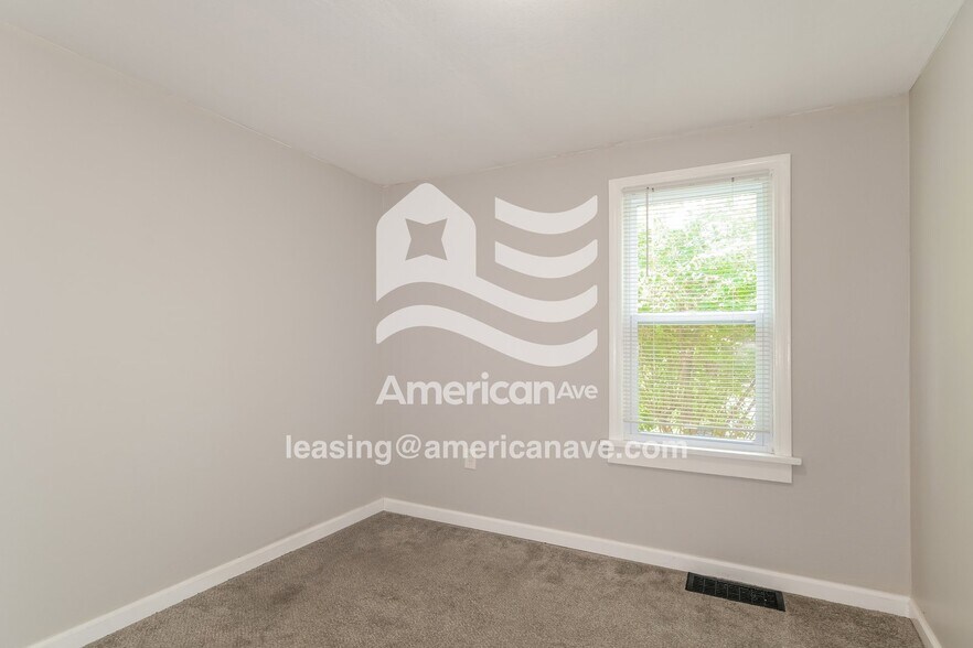 Building Photo - 2220 Gaebler Ave