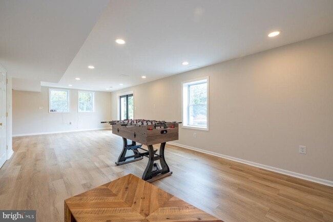 Building Photo - 7017 Helmsdale Ct
