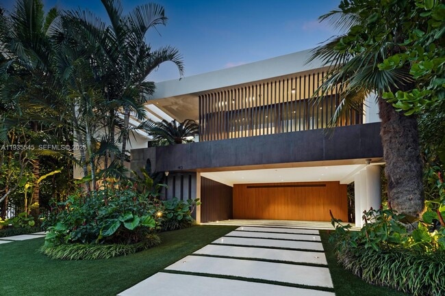 Building Photo - 40 W Rivo Alto Dr