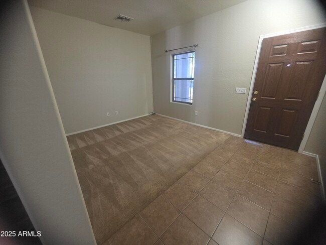Building Photo - 9209 W Lewis Ave