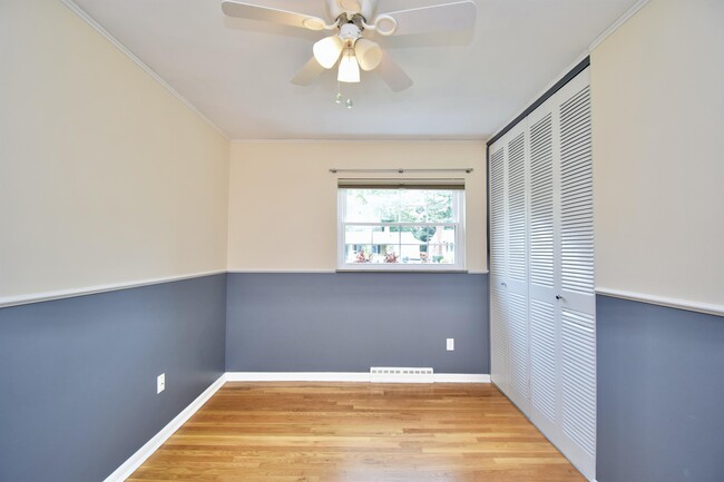 Building Photo - 7236 Longfield Dr